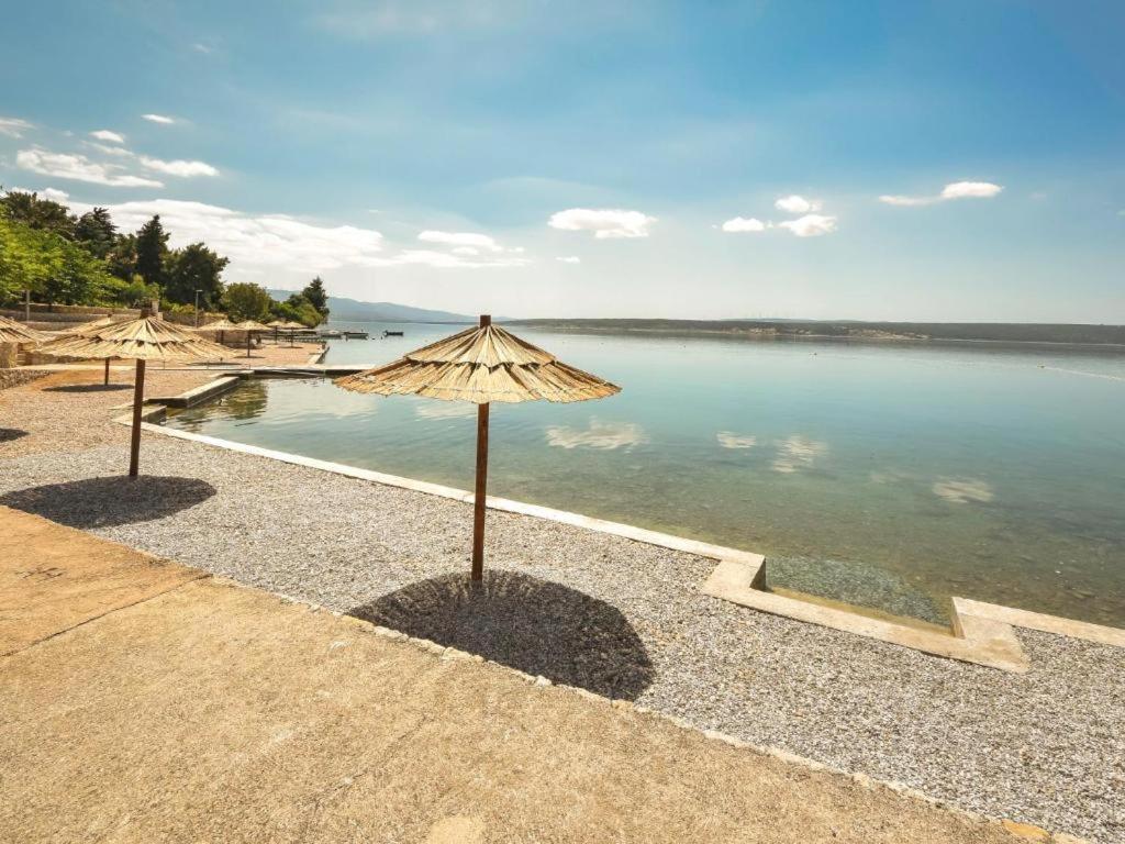 Apartmani Mala Sirena Масленица Екстериор снимка