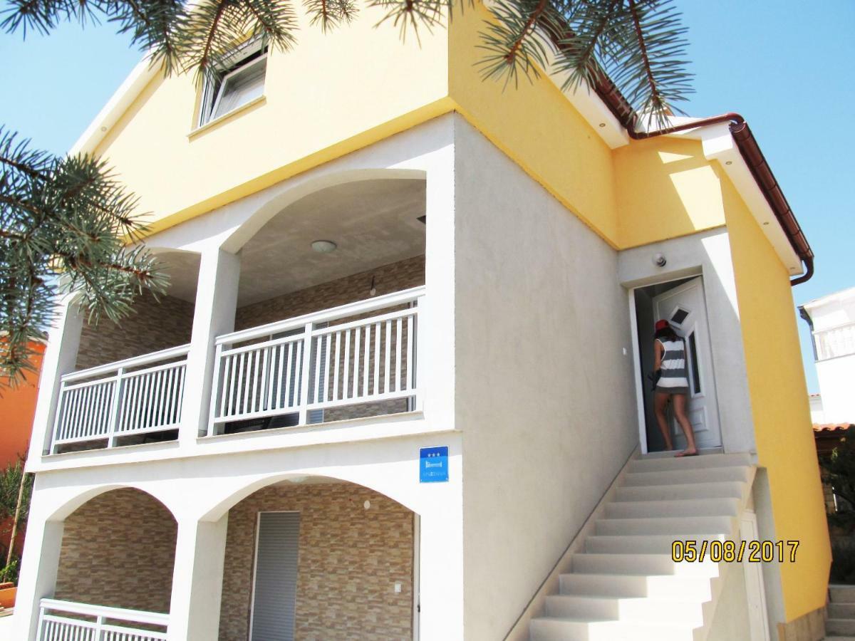 Apartmani Mala Sirena Масленица Екстериор снимка