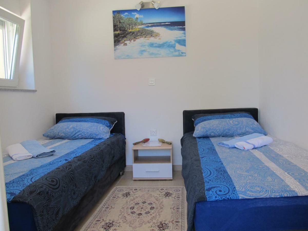 Apartmani Mala Sirena Масленица Екстериор снимка