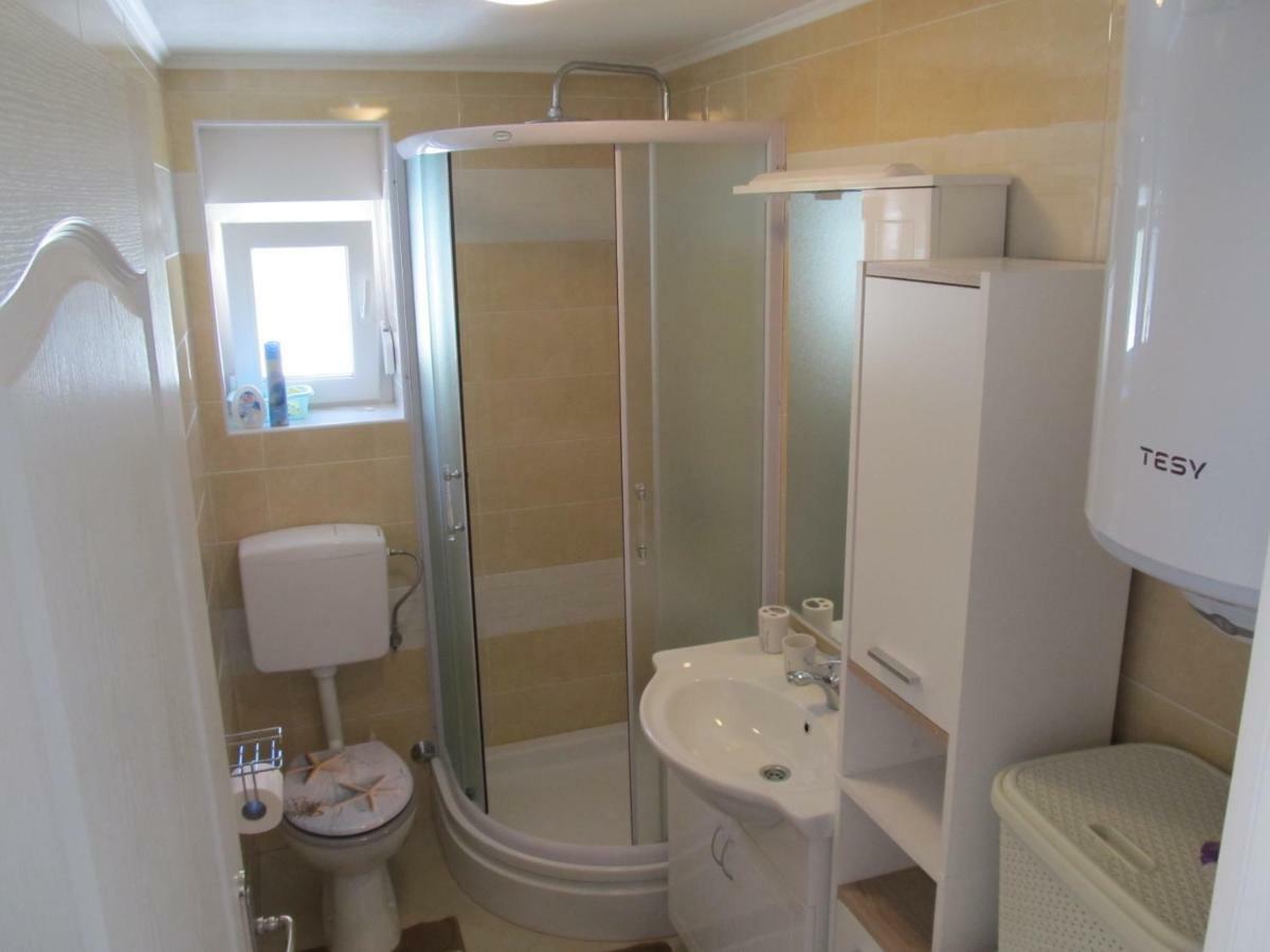 Apartmani Mala Sirena Масленица Екстериор снимка