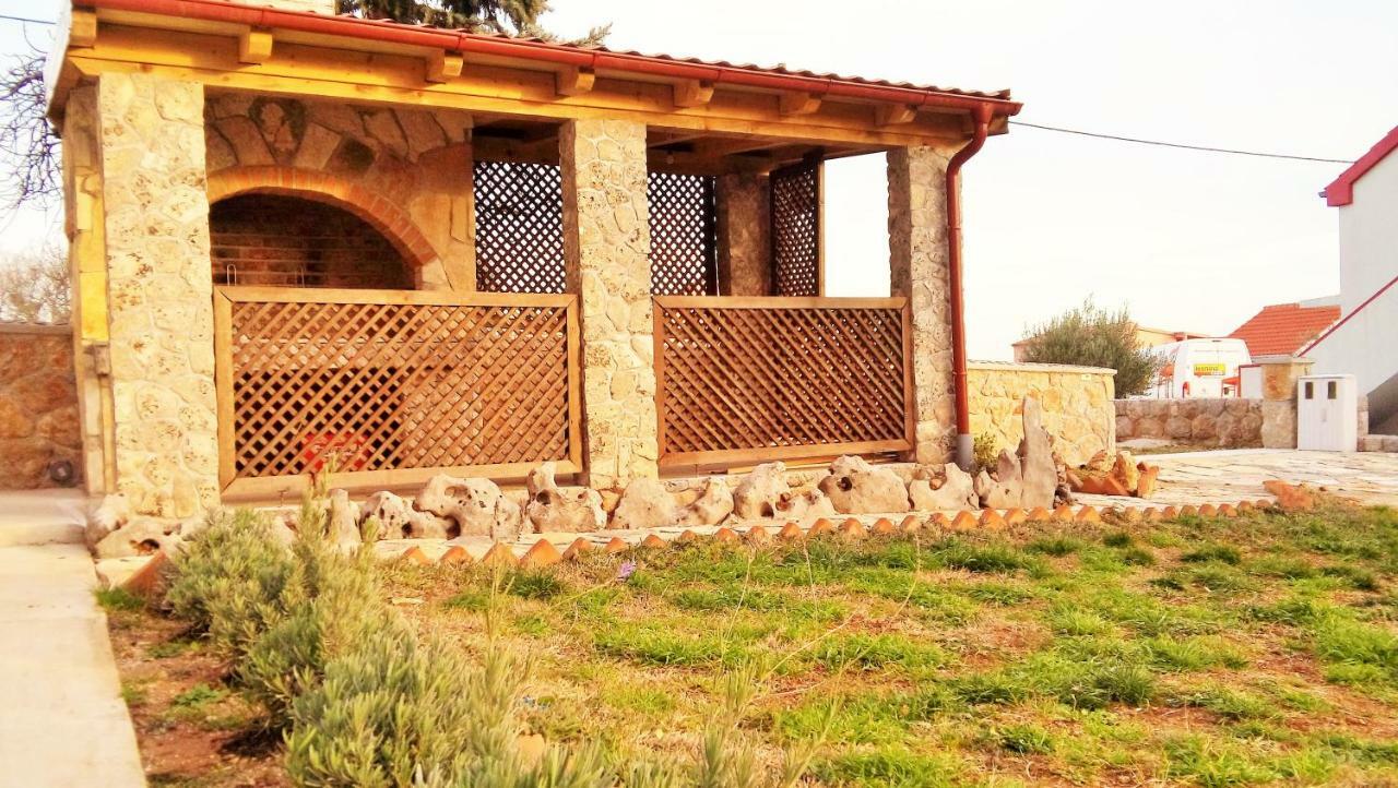 Apartmani Mala Sirena Масленица Екстериор снимка