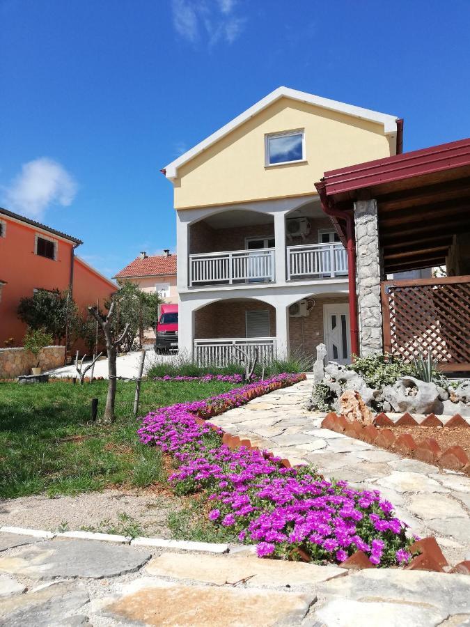 Apartmani Mala Sirena Масленица Екстериор снимка